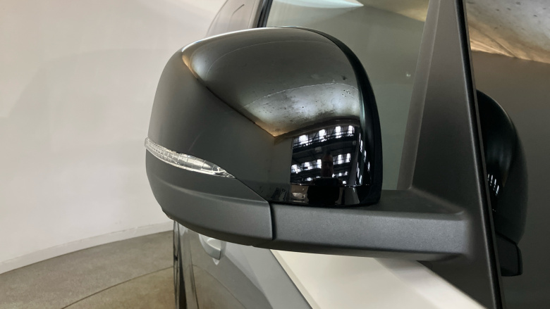 Volkswagen ID. Buzz 210kW Style Pro 79kWh 5dr Auto [Design+] Electric Estate